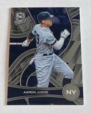 2022 Panini Chronicles Spectra Aaron Judge #37 card