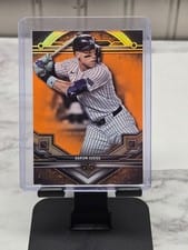 2024 Topps Triple Threads Base Set Aaron Judge #198 card