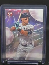2025 Topps Pristine Pearlescent Aaron Judge #PE-10 card