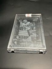 2022 Panini Absolute Glass Alvin Kamara #G-AK card