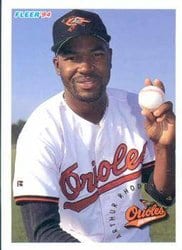 1994 Fleer Base Set Arthur Rhodes #18 card