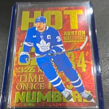 2025-26 Flair Hot Numbers Auston Matthews #HN-17 card