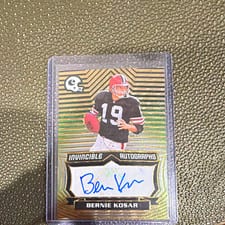 2021 Panini Chronicles Invincible Autographs Bernie Kosar #INV-BKO card