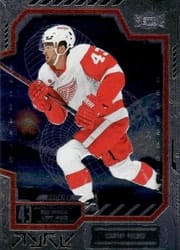 2025-26 SkyBox Metal Universe Base Set Carter Mazur #135 card