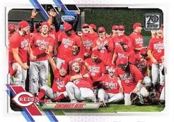 2021 Topps Base Set Cincinnati Reds #587 card