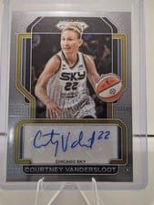 2022 Panini Prizm WNBA Signatures Courtney Vandersloot #SG-CVS card