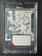 2023 Panini One Rookie Patch Autographs Dalton Kincaid #4 card