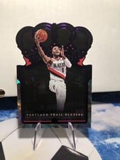 2021 Panini Crown Royale Damian Lillard #46 card