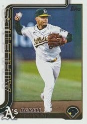 2025 Topps Base Set Darell Hernaiz #695 card