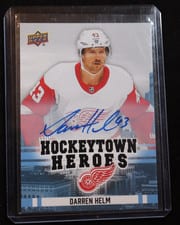 2025-26 Upper Deck Detroit Red Wings Centennial Auto Red Darren Helm #26 card
