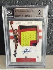 2019 Panini National Treasures DE'Andre Hunter Patch Autograph #138 card