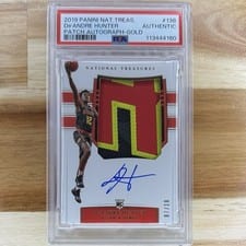 2019 Panini National Treasures DE'Andre Hunter Patch Autograph Gold #138 card