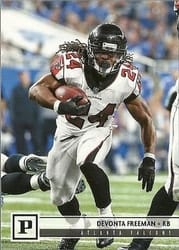 2018 Panini Base Set Devonta Freeman #13 card