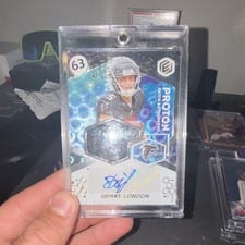 2022 Panini Elements Proton Patch Autographs Drake London #PPA-DL card