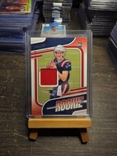 2024 Panini Absolute Absolute Rookie Materials Drake Maye #ARM-DME card