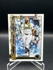 2025 Topps Holiday Fernando Tatis Jr. #H170 card