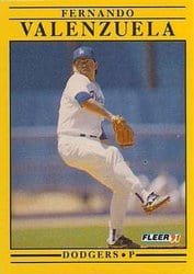 1991 Fleer Base Set Fernando Valenzuela #222 card