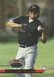 1993 Stadium Club Base Set Fernando Valenzuela #661 card
