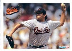 1994 Fleer Base Set Fernando Valenzuela #22 card