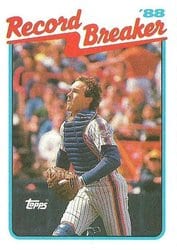 1989 Topps Base Set Gary Carter #3 card