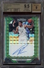 2018 Panini Prizm Mosaic Autographs Giannis Antetokounmpo Green #MO-GA card