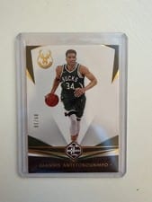 2020-21 Panini Chronicles Base Set Giannis Antetokounmpo #374 card