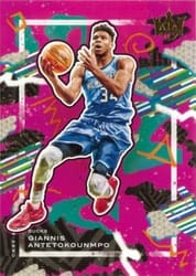 2020-21 Panini Court Kings Base Set Giannis Antetokounmpo #31 card