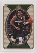 2021-22 Panini Chronicles Base Set Giannis Antetokounmpo #184 card
