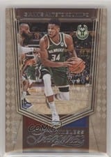 2021-22 Panini Chronicles Base Set Giannis Antetokounmpo #468 card