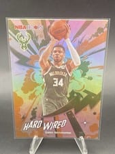 2025-26 NBA Hoops Hardwired Giannis Antetokounmpo #HW-8 card