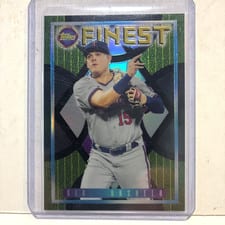 2022 Topps Finest Flashback Gio Urshela #75 card