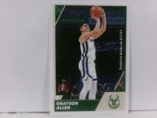 2021-22 Panini NBA Sticker & Card Collection (Brazil) Base Set Grayson Allen #232 card