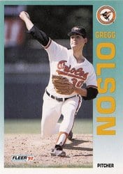 1992 Fleer Base Set Gregg Olson #21 card