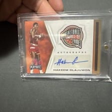 2021-22 Panini Chronicles Hall of Fame Autographs Hakeem Olajuwon #HOF-HOW card