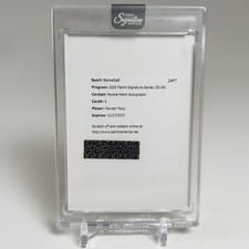 2025-26 Panini Signature Series Rookie Patch Autographs Hansen Yang #9 card