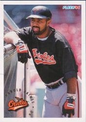 1994 Fleer Base Set Harold Baines #2 card