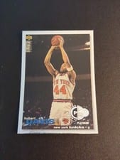1995-96 Collector's Choice Base Set Hubert Davis #158 card