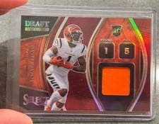 2021 Panini Select Draft Selections Memorabilia Ja'Marr Chase #DS-JCH card
