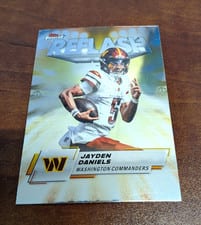 2025 Finest Reflash Jayden Daniels #RF-6 card
