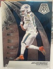 2024 Panini Mosaic Elevate Jaylen Waddle #18 card