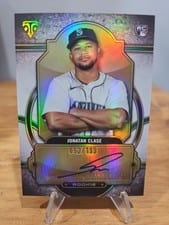 2024 Topps Triple Threads Rookie Autograph Jonatan Clase #RA-CLA card