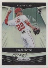2018 Panini Chronicles Prizm Juan Soto #14 card
