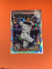 2024 Topps Chrome Juan Soto #150 card