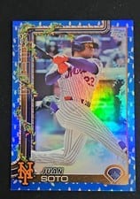2025 Topps Holiday Juan Soto #H150 card