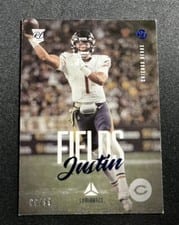 2021 Panini Chronicles Luminance Justin Fields #203 card