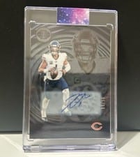 2023 Panini Illusions Trophy Collection Signatures Justin Fields #17 card