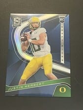 2020 Panini Chronicles Draft Picks Spectra Justin Herbert #4 card