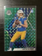 2020 Panini Mosaic Justin Herbert Green Mosaic #204 card