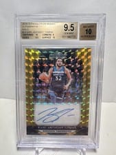 2018 Panini Prizm Mosaic Autographs Karl Anthony Towns Gold #MO-KT card