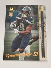 2022 Panini Chronicles Luminance Kenneth Walker III #206 card